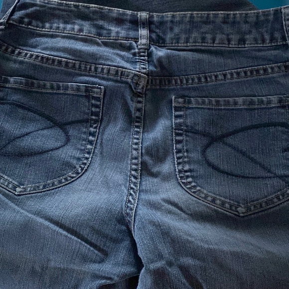 Chico's Platinum Denim Ultimate Fit Slim Leg Jeans - Picture 5 of 7